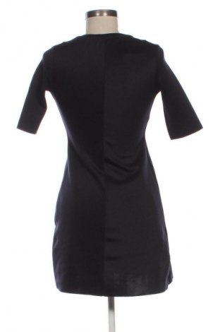 Рокля Bershka, Размер XS, Цвят Черен, Цена 16,36 €