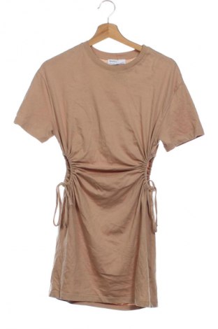 Šaty  Bershka, Velikost XS, Barva Béžová, Cena  277,00 Kč