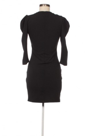 Рокля Bershka, Размер L, Цвят Черен, Цена 2,04 €