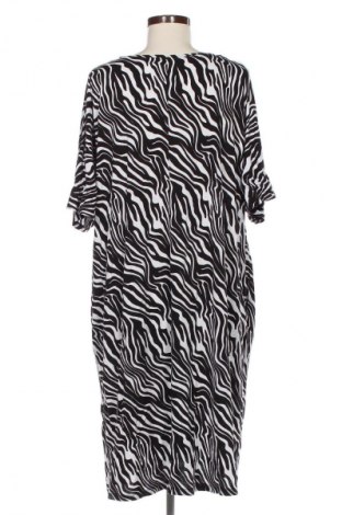 Šaty  C&A, Velikost XXL, Barva Vícebarevné, Cena  170,00 Kč