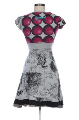 Šaty  Desigual, Velikost XS, Barva Vícebarevné, Cena  449,00 Kč