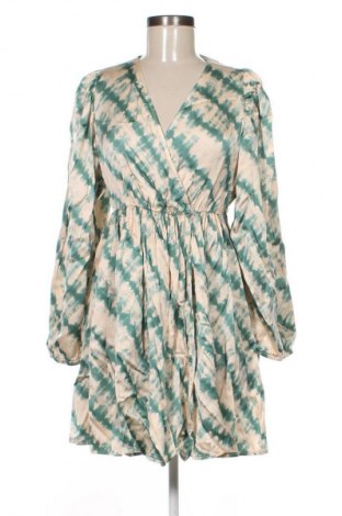 Šaty  Edited, Velikost M, Barva Vícebarevné, Cena  479,00 Kč