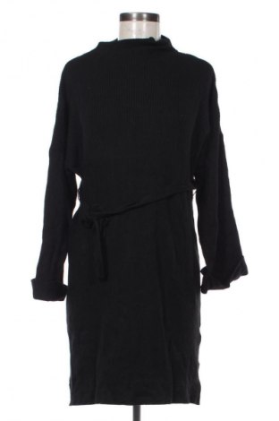 Šaty  Edited, Velikost S, Barva Černá, Cena  799,00 Kč