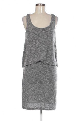 Sukienka Esprit, Rozmiar M, Kolor Szary, Cena 13,99 zł