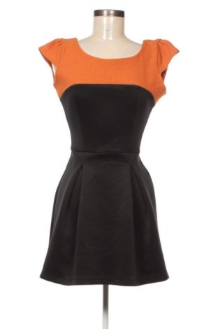 Šaty  Gian Vargian, Velikost S, Barva Černá, Cena  179,00 Kč