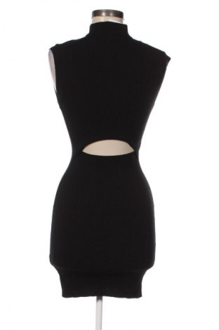 Рокля Hugo Boss, Размер S, Цвят Черен, Цена 97,14 €