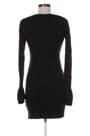 Ruha Iz Byer, Méret M, Szín Fekete, Ár 4 579 Ft