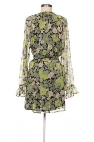 Šaty  Jdy, Velikost M, Barva Vícebarevné, Cena  199,00 Kč