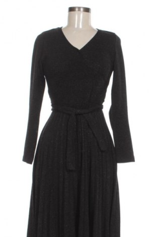 Ruha Karol, Méret M, Szín Fekete, Ár 1 739 Ft