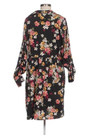 Рокля New Look, Размер L, Цвят Многоцветен, Цена 8,69 €