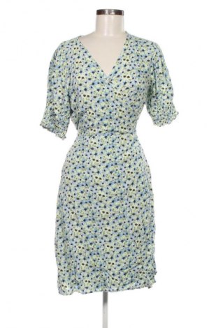 Рокля Pieces, Размер M, Цвят Многоцветен, Цена 11,24 €