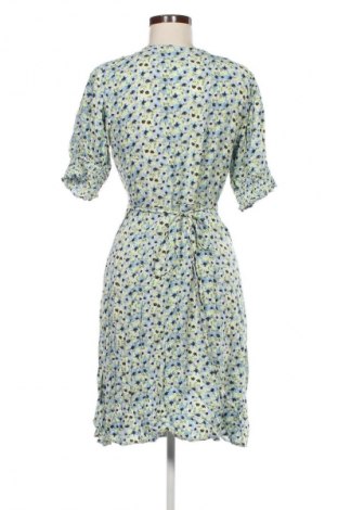 Рокля Pieces, Размер M, Цвят Многоцветен, Цена 11,24 €