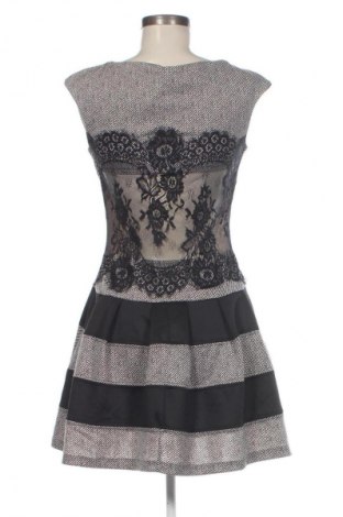 Šaty  Rinascimento, Velikost M, Barva Vícebarevné, Cena  239,00 Kč