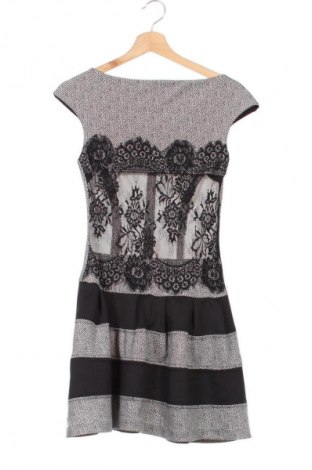 Šaty  Rinascimento, Velikost XS, Barva Vícebarevné, Cena  629,00 Kč