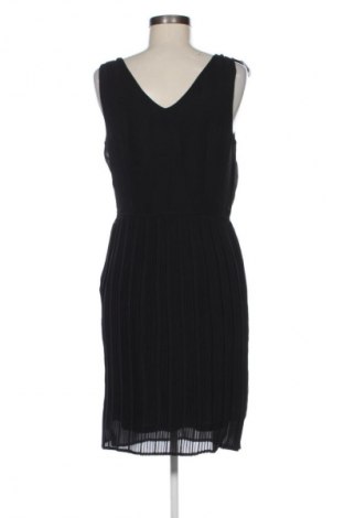 Šaty  S.Oliver, Velikost M, Barva Černá, Cena  653,00 Kč