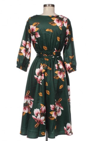 Рокля SHEIN, Размер M, Цвят Многоцветен, Цена 9,71 €