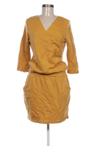 Рокля Sisters, Размер M, Цвят Оранжев, Цена 2,55 €