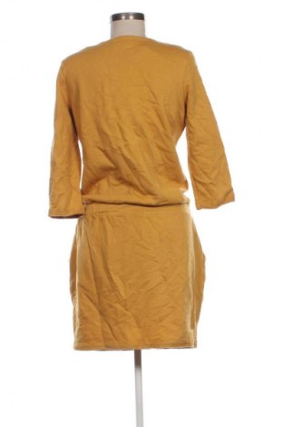 Рокля Sisters, Размер M, Цвят Оранжев, Цена 2,55 €