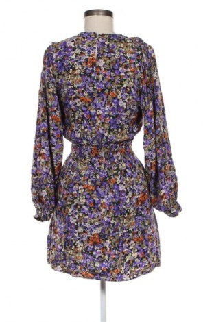 Sukienka Stradivarius, Rozmiar S, Kolor Kolorowy, Cena 18,99 zł