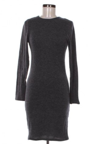 Sukienka Styleboom, Rozmiar XL, Kolor Szary, Cena 37,99 zł