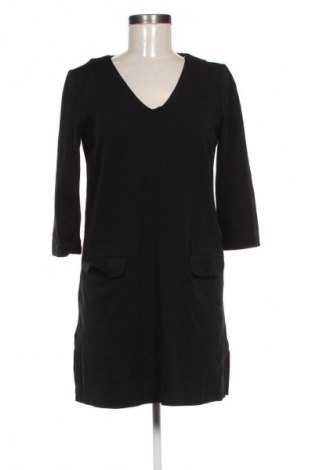 Šaty  TWINSET, Velikost S, Barva Černá, Cena  769,00 Kč