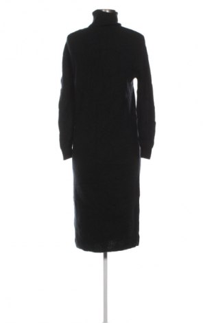 Рокля Tommy Hilfiger, Размер XS, Цвят Черен, Цена 48,57 €