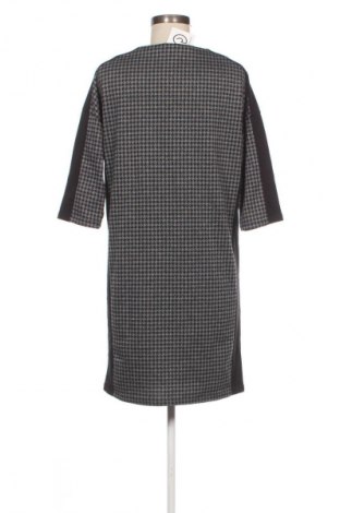 Šaty  Top Secret, Velikost XS, Barva Vícebarevné, Cena  149,00 Kč