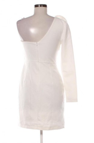 Kleid Trendyol, Größe M, Farbe Weiß, Preis 15,01 €