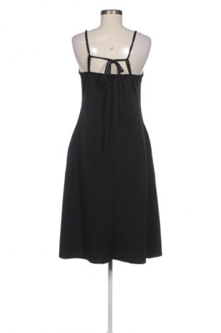 Sukienka Trendyol, Rozmiar M, Kolor Czarny, Cena 88,85 zł