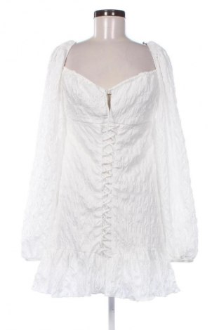 Šaty  Trendyol, Velikost L, Barva Bílá, Cena  742,00 Kč