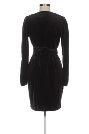 Sukienka Vero Moda, Rozmiar M, Kolor Czarny, Cena 13,99 zł