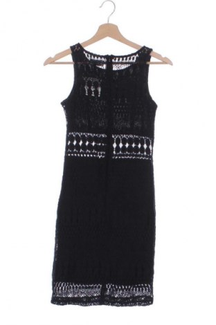 Šaty  Yfl Reserved, Veľkosť S, Farba Čierna, Cena  5,95 €