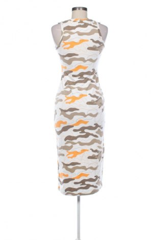 Рокля Yfl Reserved, Размер S, Цвят Многоцветен, Цена 4,60 €