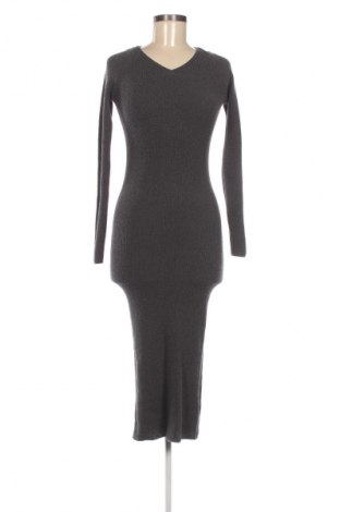 Рокля Zara, Размер XS, Цвят Сив, Цена 8,18 €