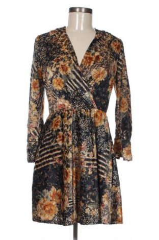Рокля Zara, Размер XS, Цвят Многоцветен, Цена 7,15 €