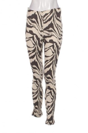 Pantaloni de femei H&M, Mărime M, Culoare Multicolor, Preț 7,99 Lei