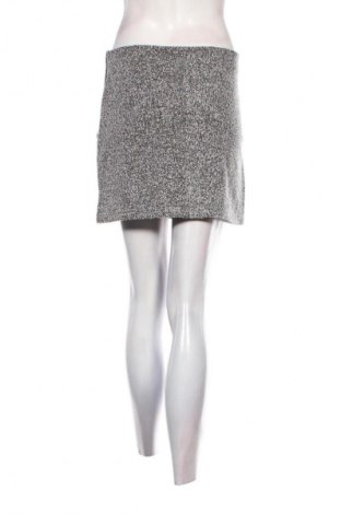 Пола Bershka, Размер S, Цвят Многоцветен, Цена 2,04 €