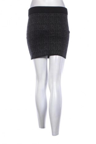 Spódnica Clockhouse, Rozmiar S, Kolor Kolorowy, Cena 9,99 zł