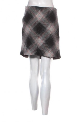 Пола Daphne, Размер M, Цвят Многоцветен, Цена 2,04 €