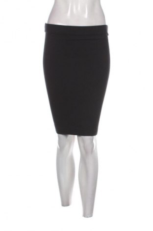 Пола Daphne, Размер M, Цвят Черен, Цена 2,04 €