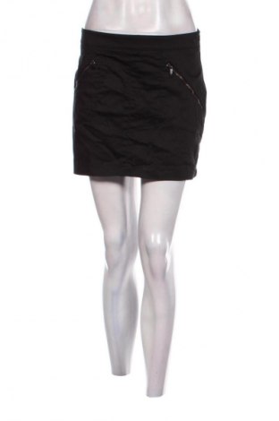 Пола Dika, Размер M, Цвят Черен, Цена 4,09 €