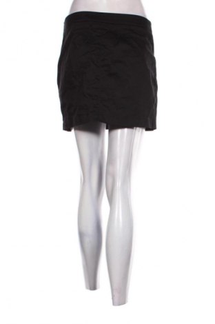 Пола Dika, Размер M, Цвят Черен, Цена 4,09 €