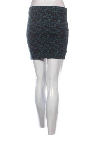 Пола H&M, Размер S, Цвят Многоцветен, Цена 2,04 €