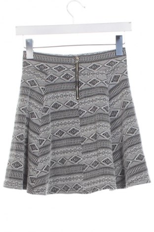 Пола H&M Divided, Размер XS, Цвят Многоцветен, Цена 2,04 €