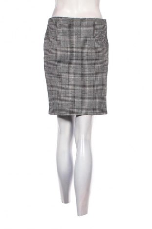 Пола Janina, Размер M, Цвят Многоцветен, Цена 2,04 €