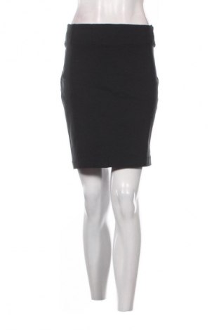 Пола Jennyfer, Размер M, Цвят Черен, Цена 2,04 €