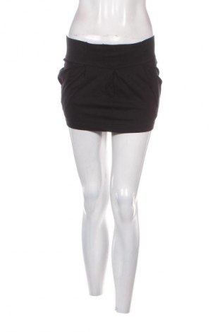 Пола Koe, Размер M, Цвят Черен, Цена 2,04 €