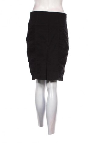 Пола Mango, Размер M, Цвят Черен, Цена 4,60 €