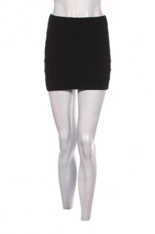 Пола New Look, Размер M, Цвят Черен, Цена 2,04 €