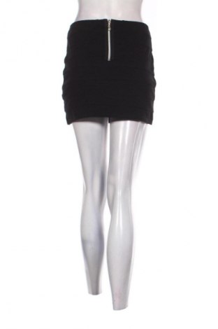 Пола New Look, Размер M, Цвят Черен, Цена 2,04 €